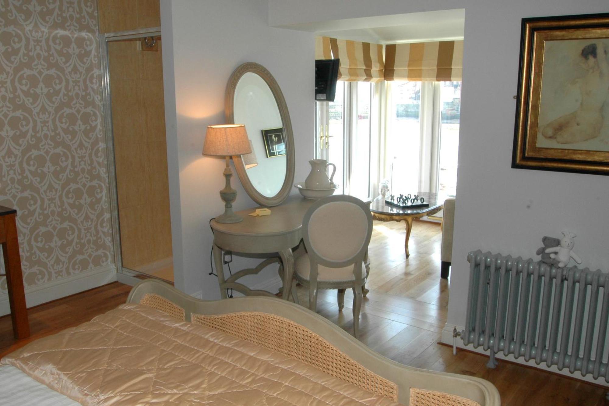 The Marine Hotel & Restaurant Whitby Zewnętrze zdjęcie